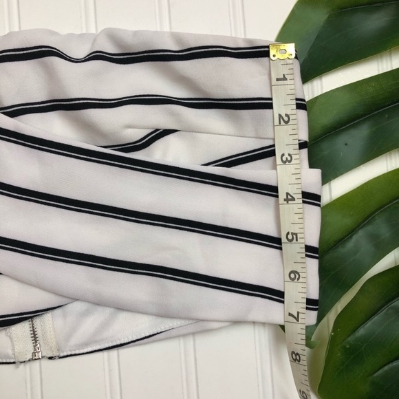 Tobi Bandeau Crop Top Striped Wrap M white black Stripes - Picture 8 of 8
